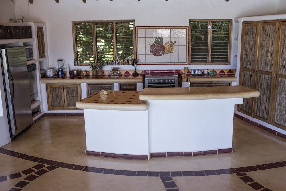 Villa Pina by Hostelsmates