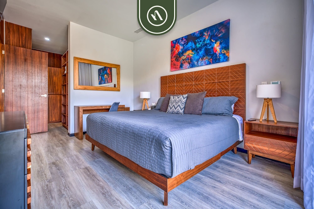 New 2BR Condo in Zona Romantica - Rooftop Pool