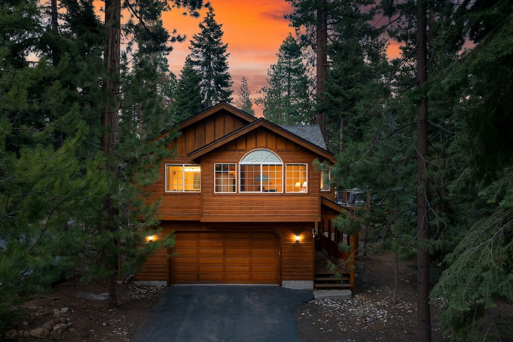 Tahoe Vista by Avantstay Central Location Patio