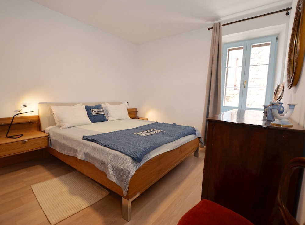 Sunny Rovinj Apartment With Sea View