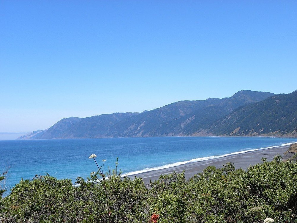 Oceanfront Inn at Shelter Cove