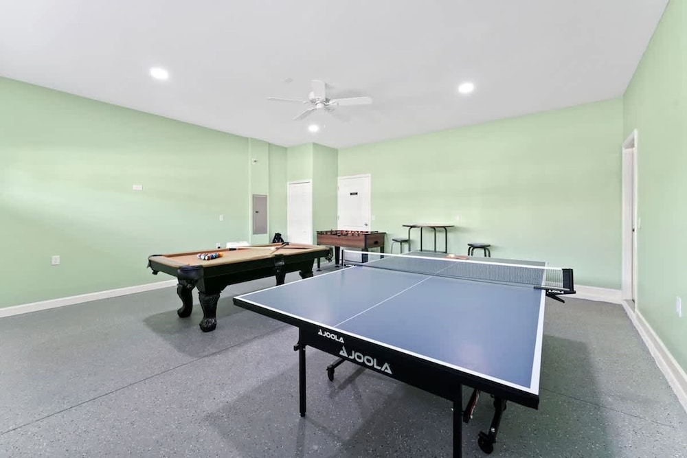 Game Room Large Pool 9BR Disney Area