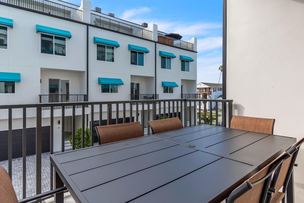 Azul Townhomes A3 and A4 Sunrise-sunset