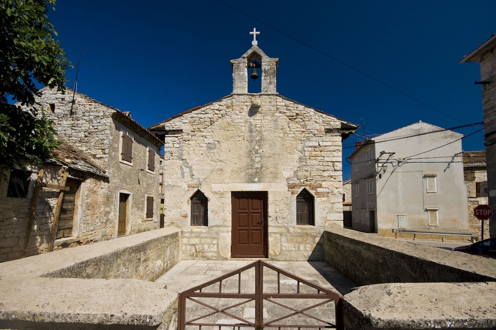 Photo 34