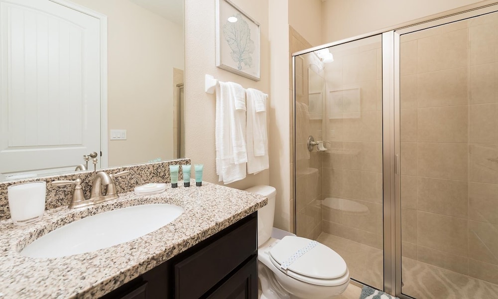 7412 MA - Stylish Home Near Parks