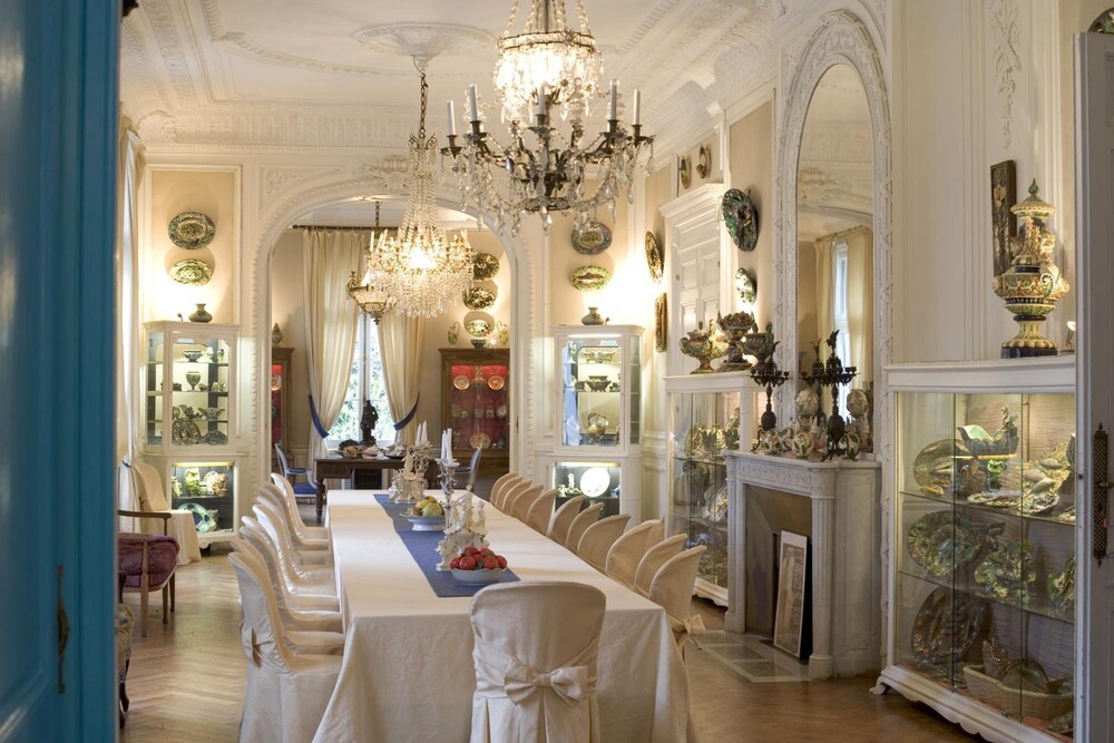 Chateau De Raissac