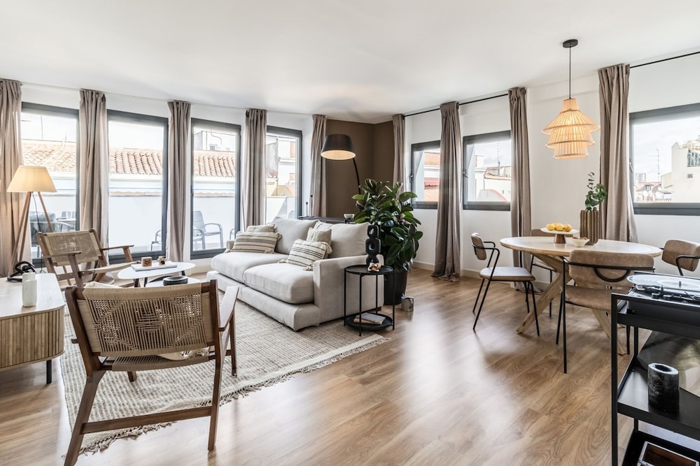 Dono - 3 Bedrooms Apartment in Chueca