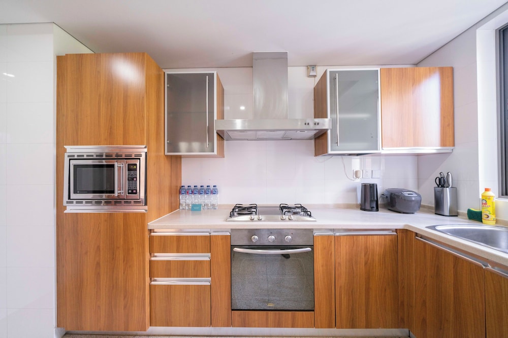 Tyms Morden 3BR 2BA APT Bella Vita