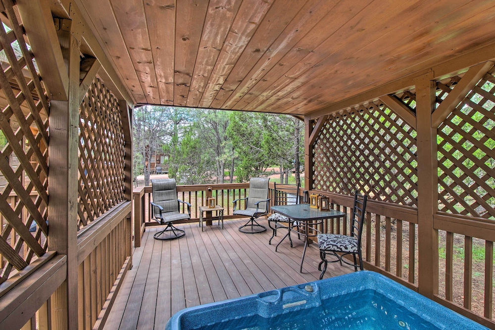 Southwestern Heber Cabin w/ Deck & Hot Tub! view 5