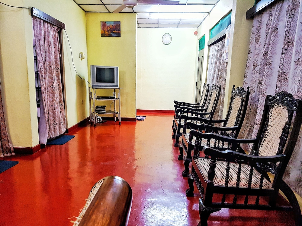 Fernando Residence
