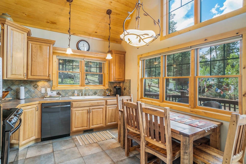 Cozy Solitude Cabins - Estes Park CO