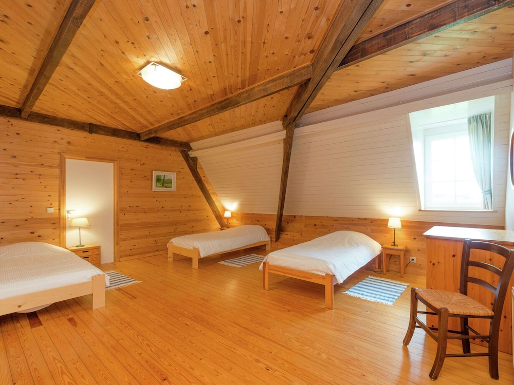 Le Hameau du Chateau - Elegance and Serenity view 5