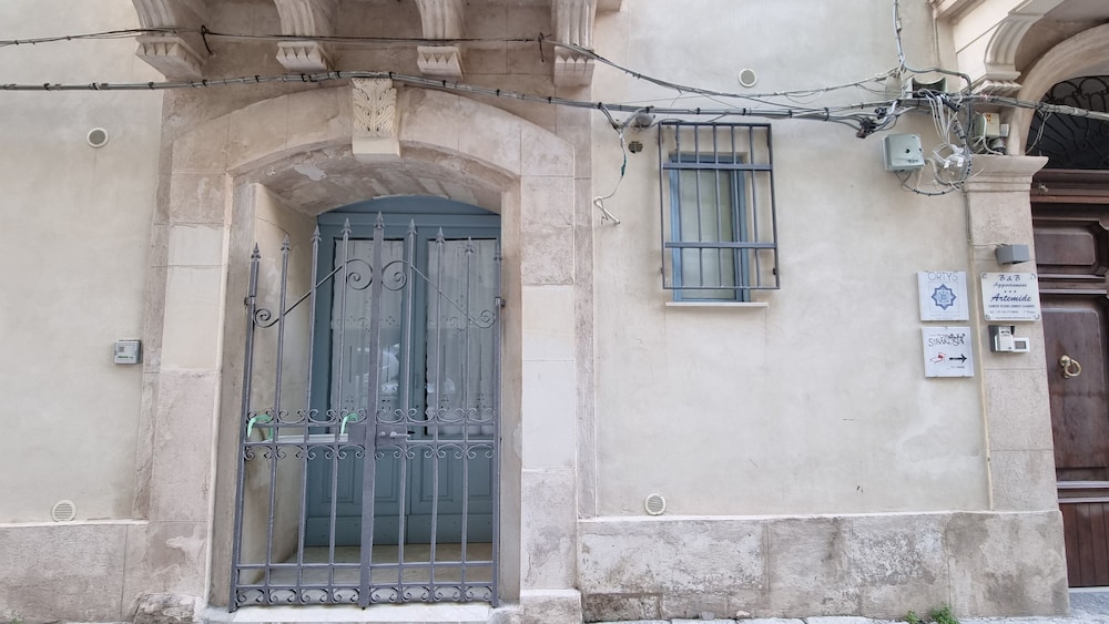 Hotel Artemide - Image 1