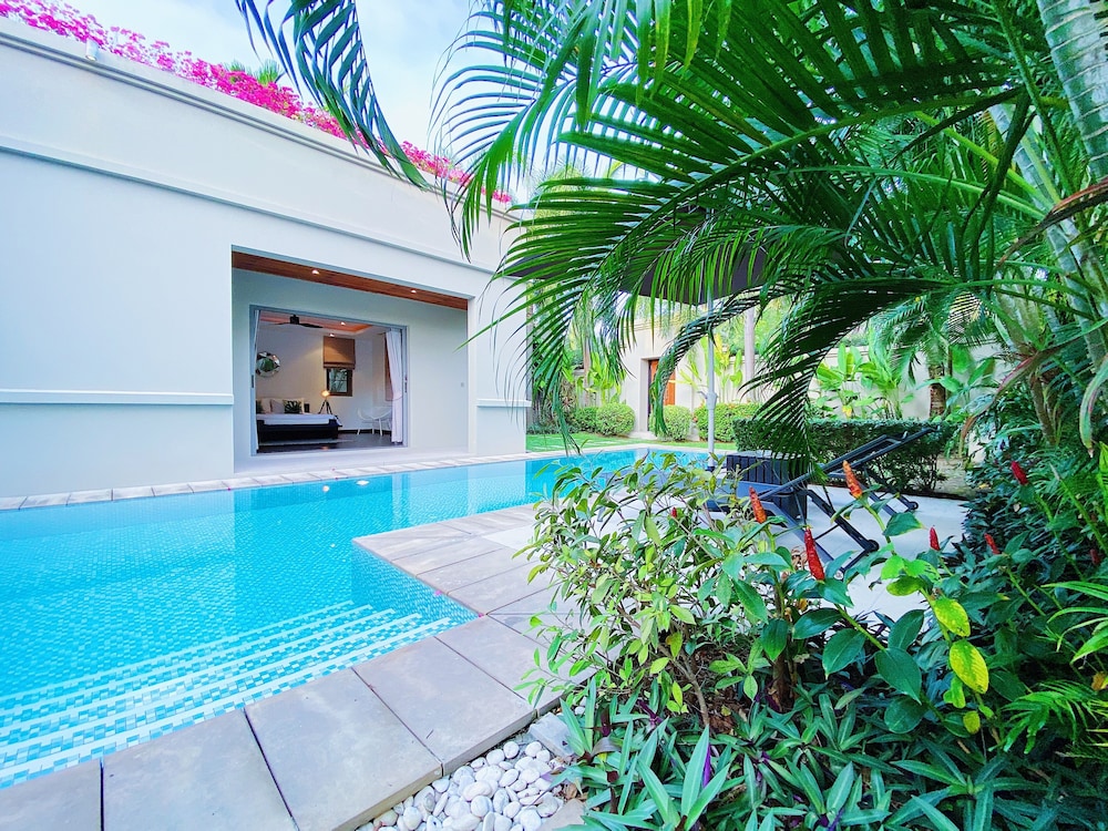 Fabulous 2br Pool Villa Walk to Bangtao Beach and Catch Club