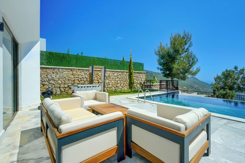 Earth 7 - PLANET LUXURY VILLAS
