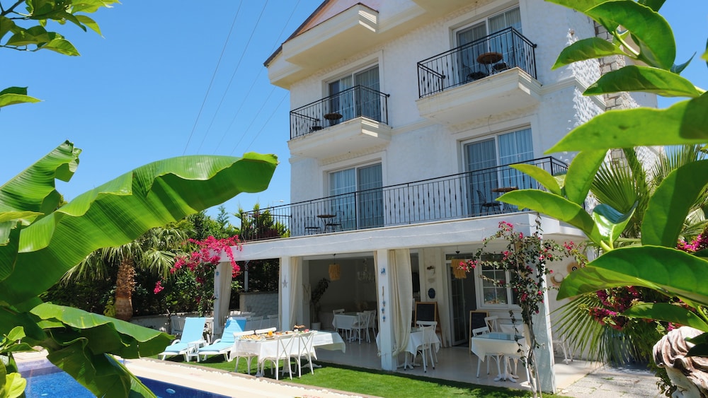 Lavinia Garden Alaçatı - Image 9