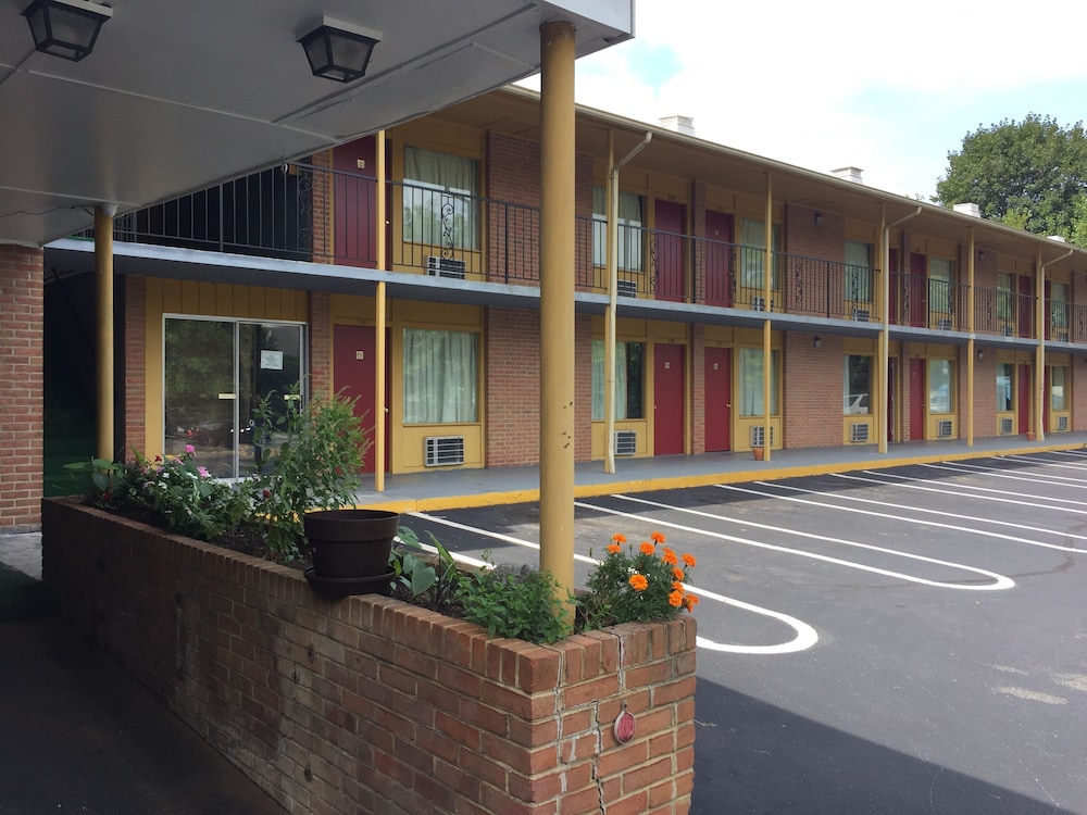 Royal Inn Motel