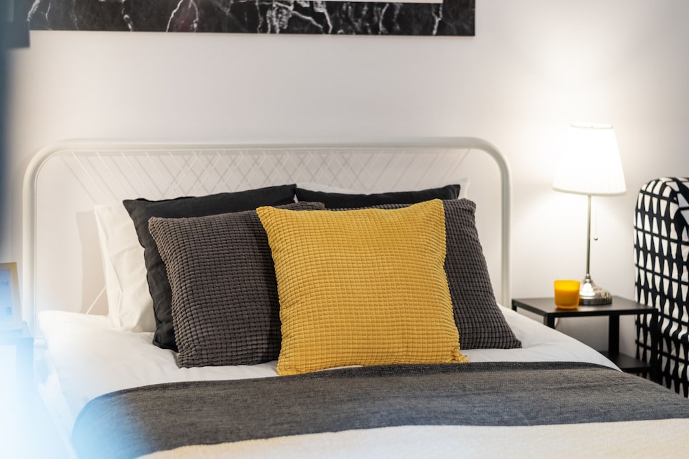 Studio Warsaw Wilcza by Renters view 4