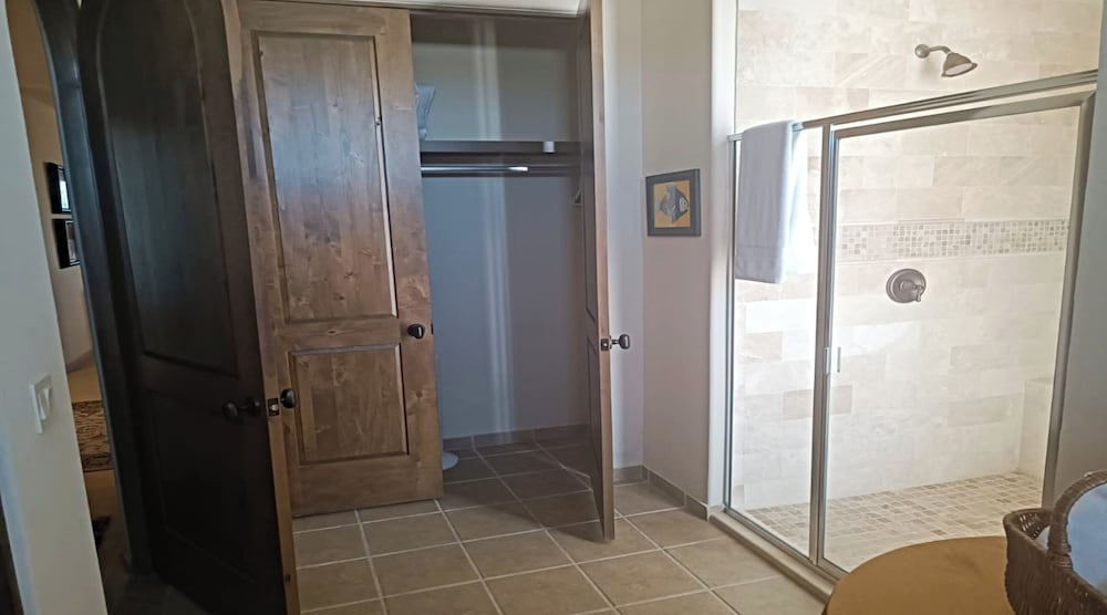 Condo Bella Sirena 805 C by Kivoya