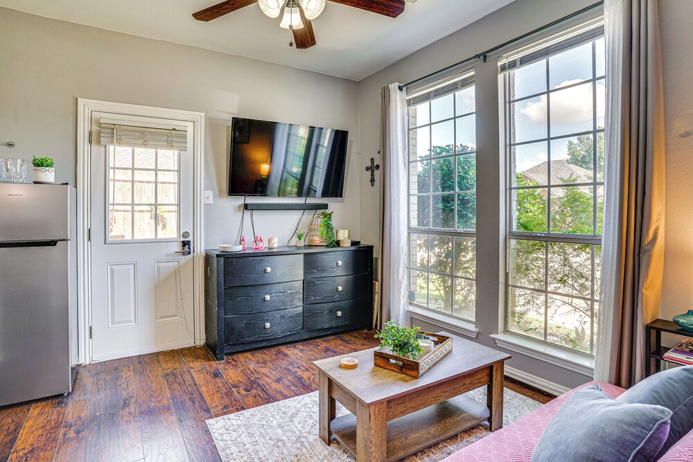 Explore & Unwind: Charming Bedford Apartment