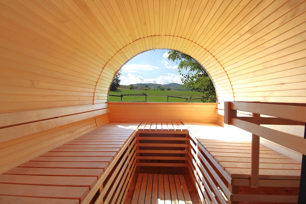 Villa Poggio Zucchino Pool and Wellness Piacenza