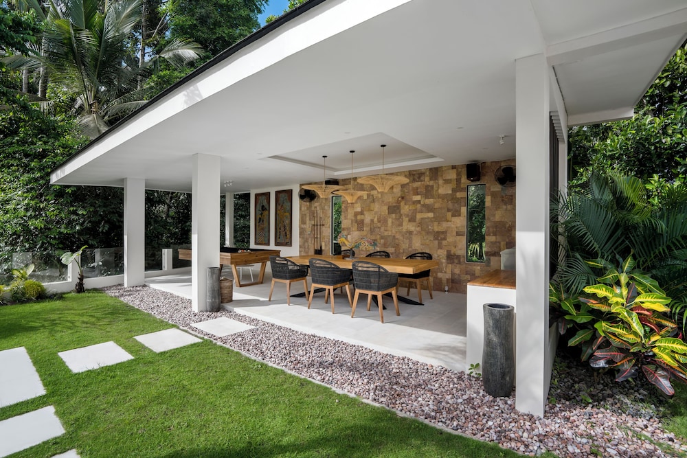 Villa Aikyam
