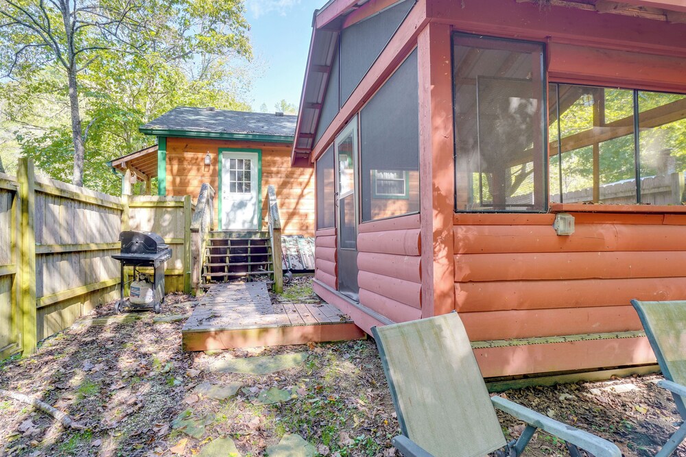 'just Fur Relaxin' Sevierville Cabin w/ Hot Tub! view 4