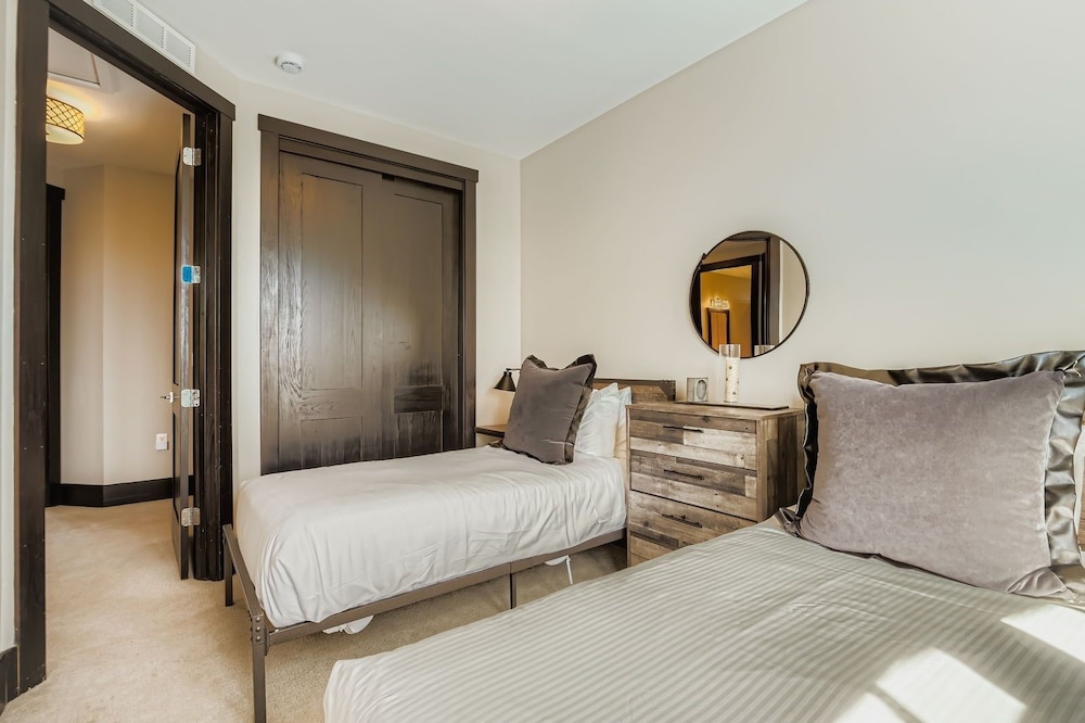 Tranquil Blackstone Getaway 3 Bedroom Townhouse