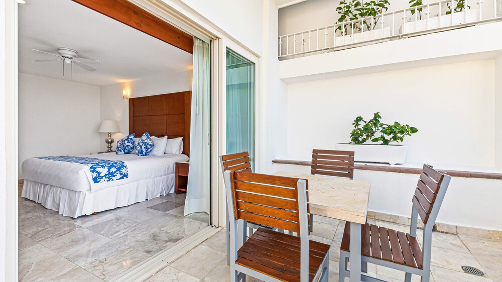 HOLT Grand Miramar Residences