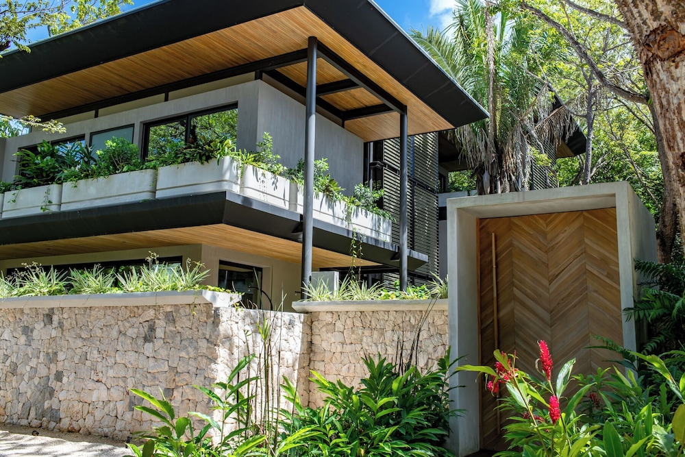 QUIN Surf Residence Nosara