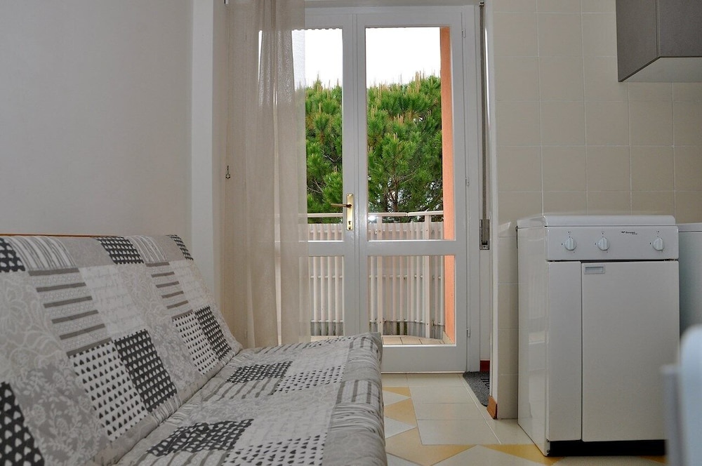 One-bedroom Flat With Balcony and AC view 3