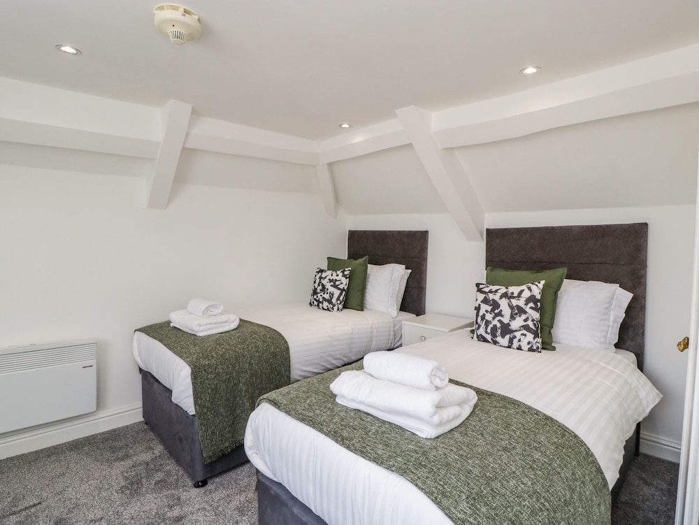Alcombe House