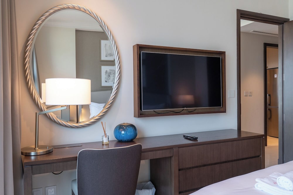 Luxury Living Spectacular Burj Views