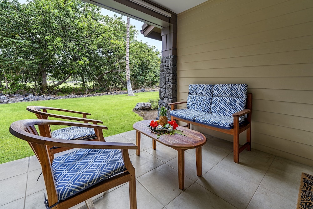 Hali'i Kai At Waikoloa 2b 2 Bedroom Condo by RedAwning