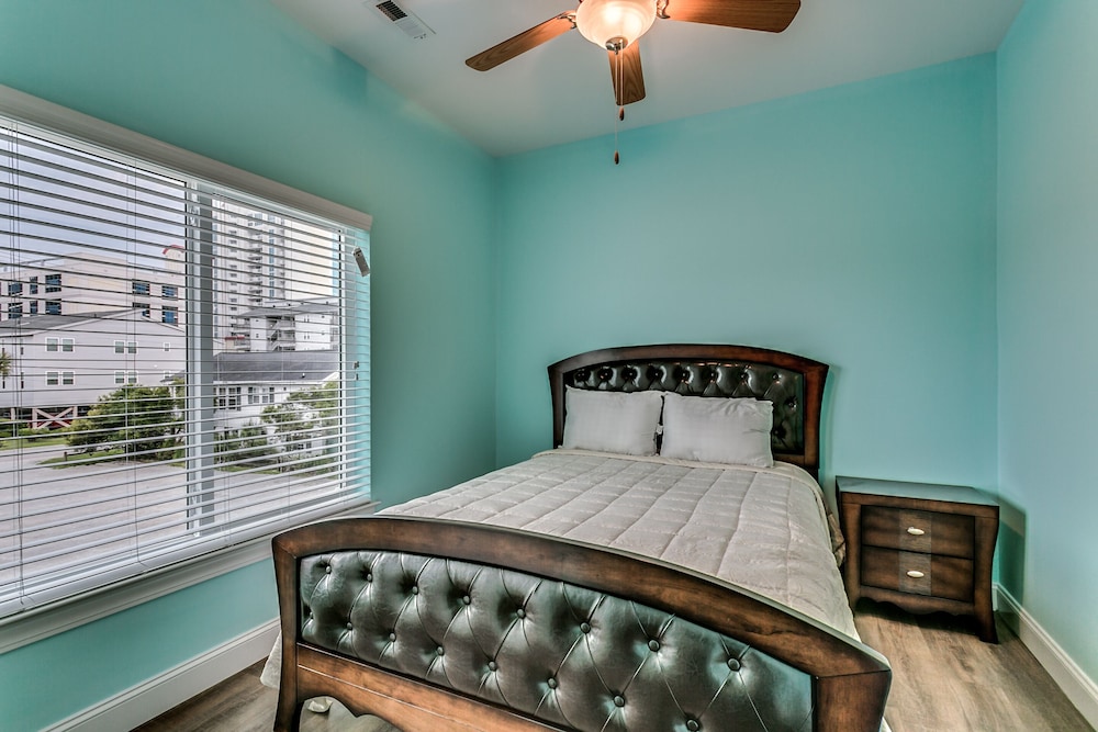 Together Resorts 20th Ave A/B My Myrtle Beach Retreat view 3