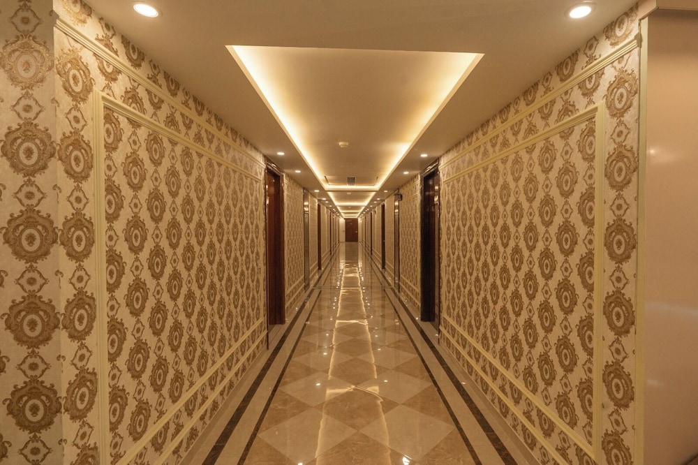 Gajraula Sukhdev Dhaba & Resort