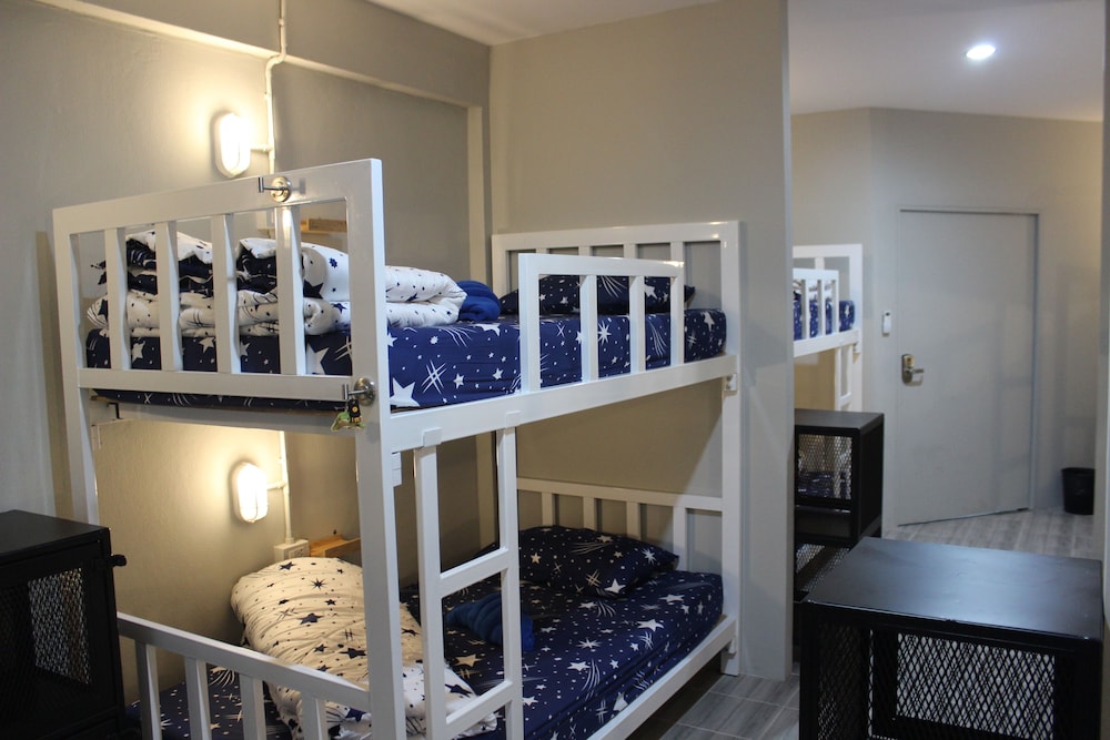 Enjoy House - Hostel