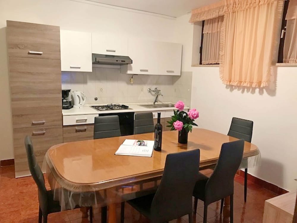 Charming Apartment in Banjole Near Sea view 3
