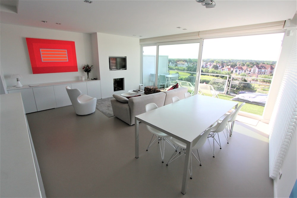Apartment in Het Zoute Near Mini-golf