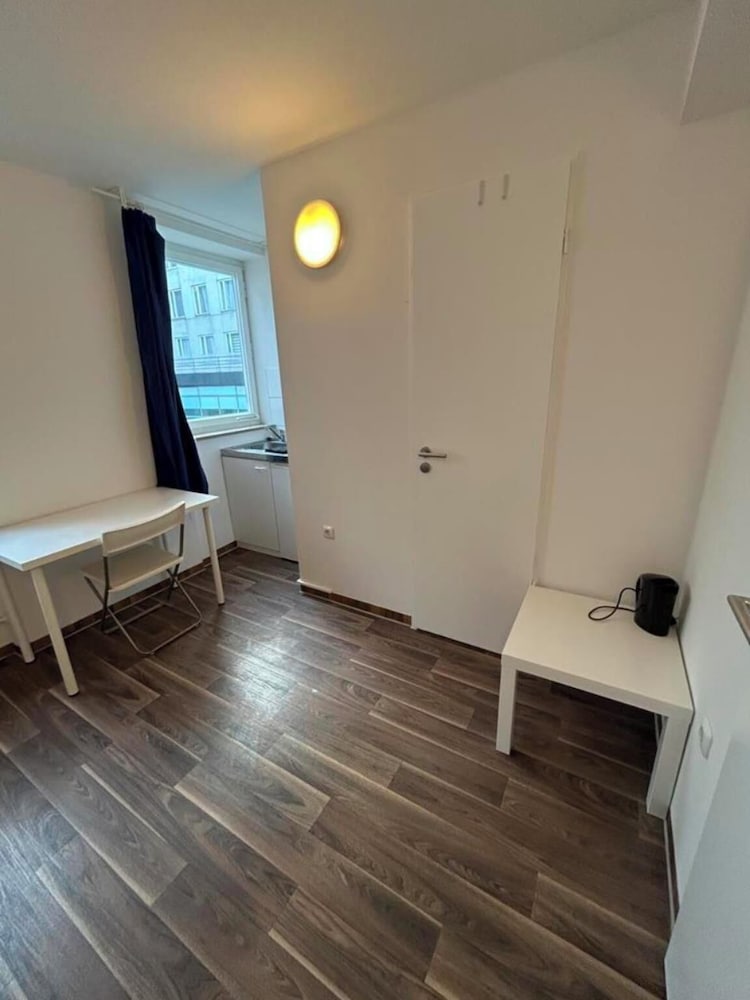 2-Rent Group Hostel Apartments SEN14