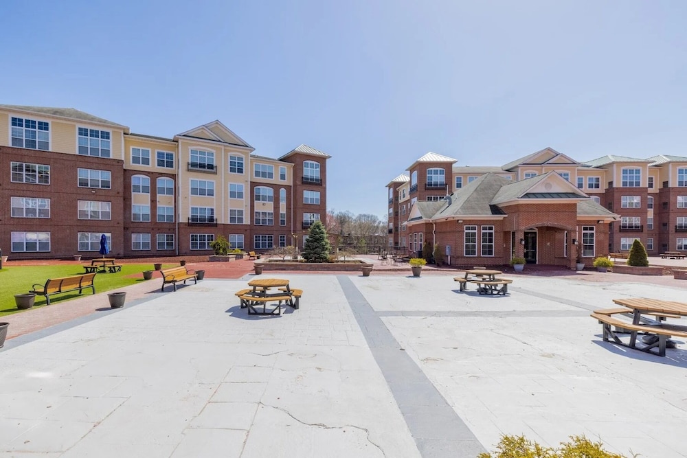 Landing Apartments New Haven