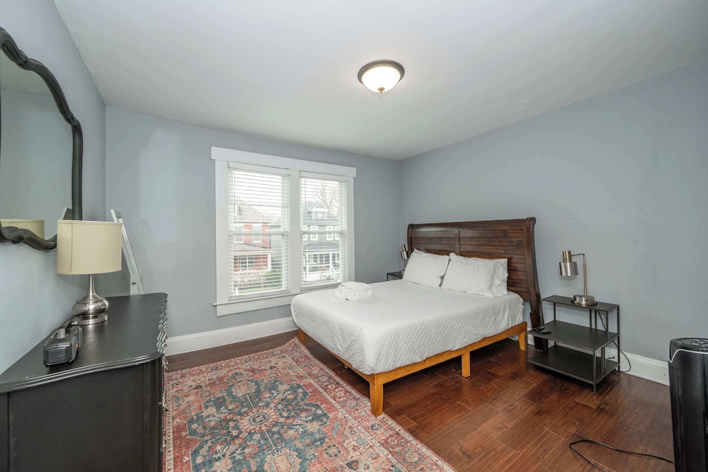 The Restful Roost w Hot Tub - Image 2