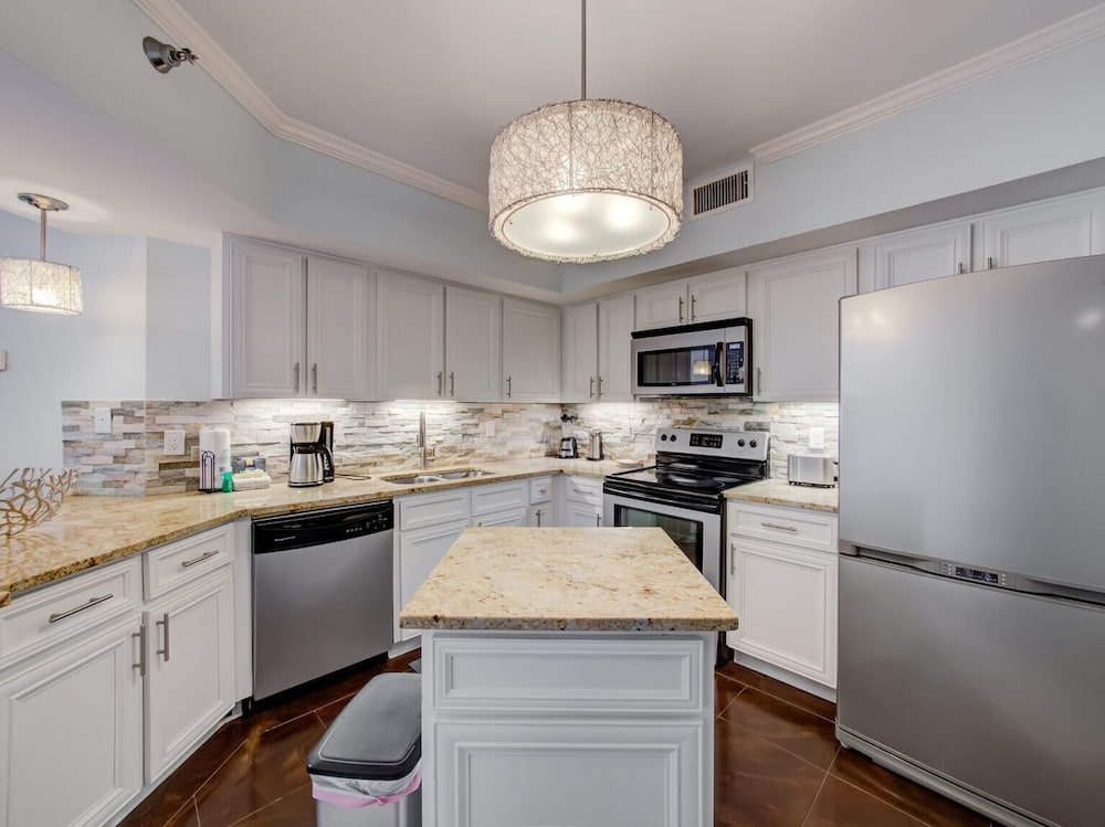 Pelican Pointe 1505
