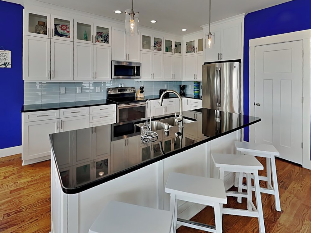 Shore Sounds Fun by Topsail Realty
