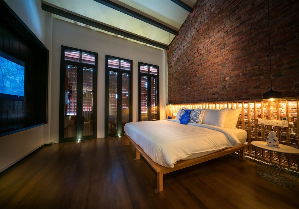 Tien Residence