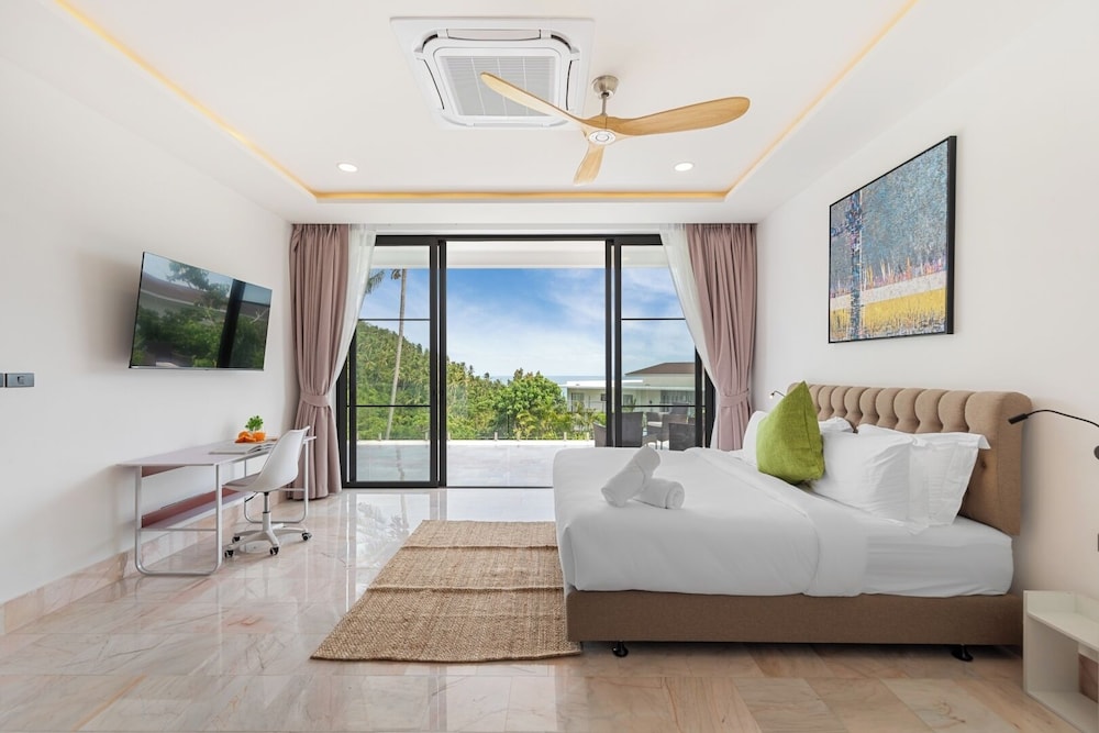 Modern 5 Bed Luxury Pool Villa - KBR9 view 3