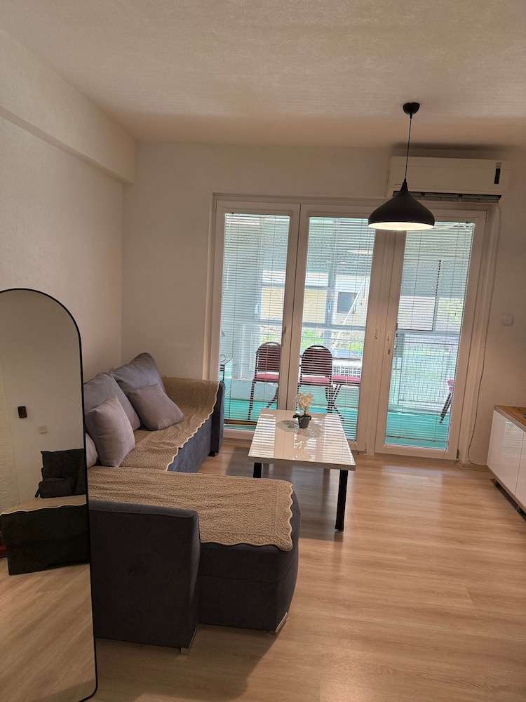 Ohrid Cozy Escape Modern Apartment for a Perfect Stay