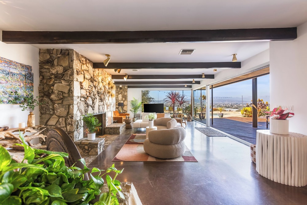 Casa Veronica by Oraklus