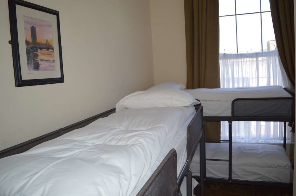 Blue Horseshoe - Hostel