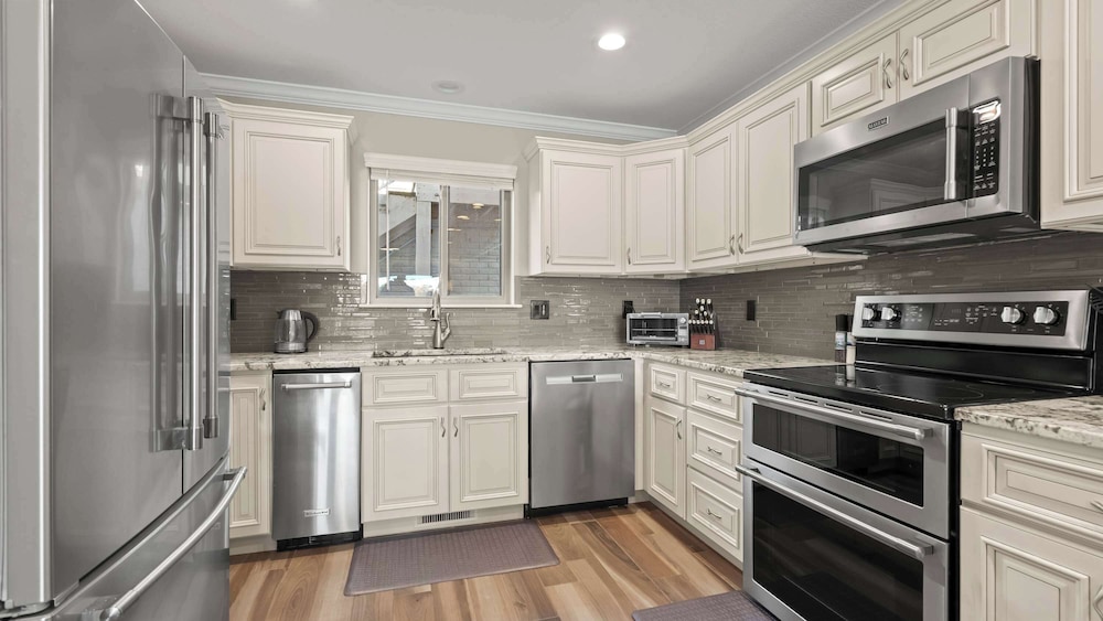 Lakeside Haven - Condo for 8
